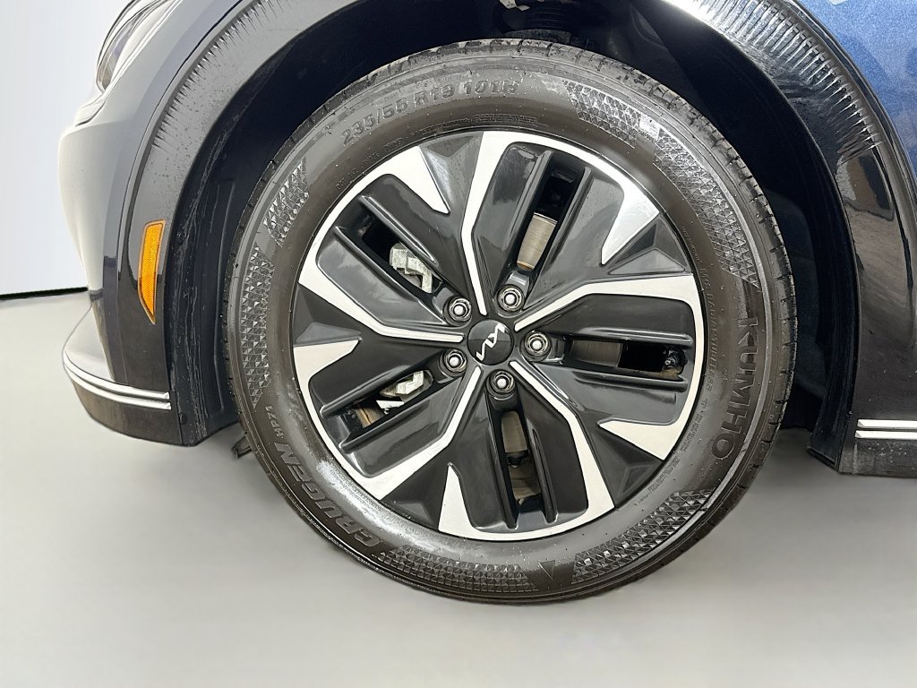 Used 2024 Kia EV6 Wind RWD image 40