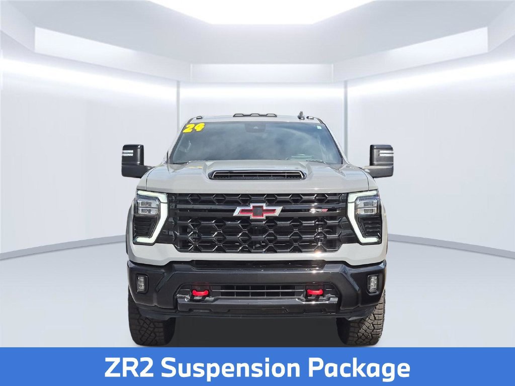 Used 2024 Chevrolet Silverado 2500 ZR2 w/ Technology Package AWD/4WD image 11