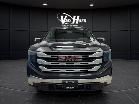 Used 2023 GMC Sierra 1500 SLE AWD/4WD image 2