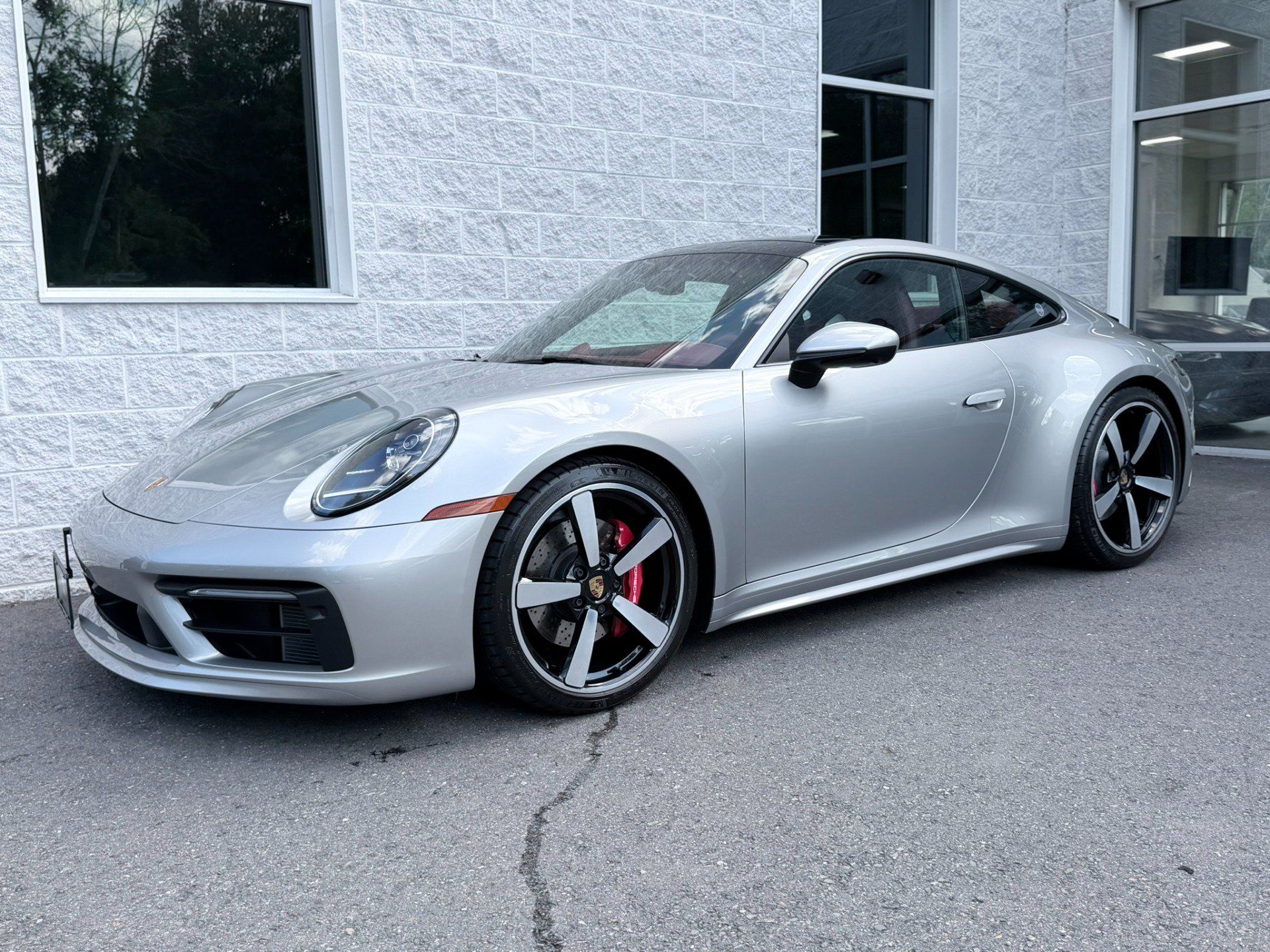 Used 2023 Porsche 911 Carrera S RWD image 4