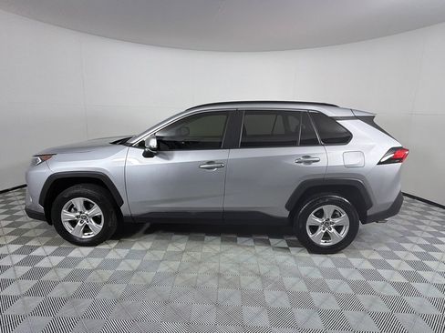 Used 2021 Toyota RAV4 XLE w/ Convenience Package AWD/4WD image 6