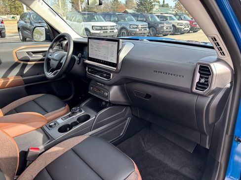 New 2026 Ford Bronco Sport Outer Banks w/ Outer Banks Tech Package+ AWD/4WD image 19