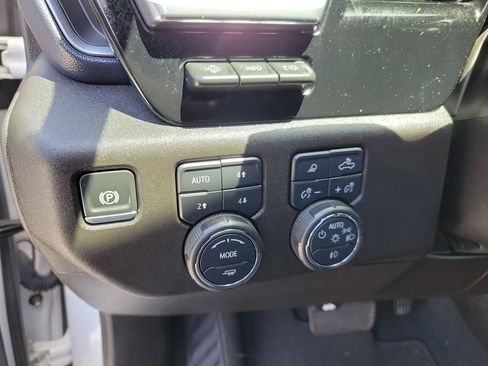 Used 2025 Chevrolet Silverado 1500 High Country w/ Technology Package AWD/4WD image 24