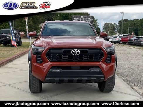 Used 2025 Toyota Tacoma TRD Off-Road AWD/4WD image 2