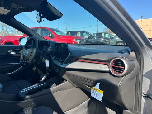 New 2026 Chevrolet Trax LT image 16