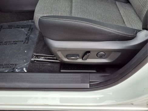 Used 2023 Nissan Rogue SV FWD image 21