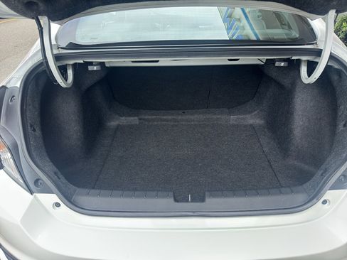 Used 2017 Honda Civic Touring image 10