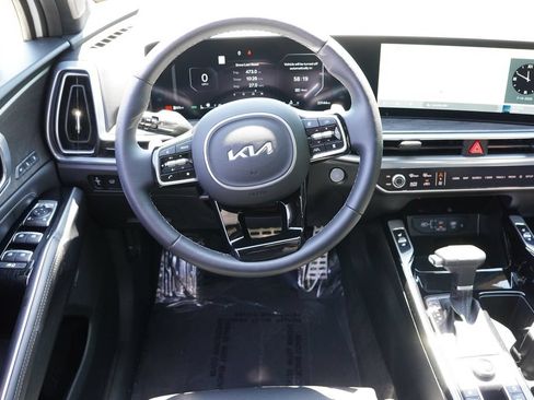 Certified 2025 Kia Sorento SX Prestige AWD/4WD image 24