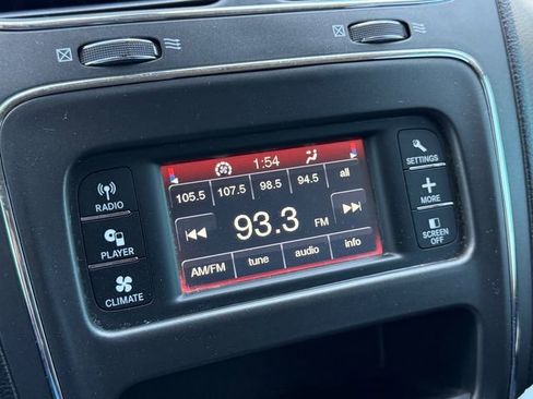 Used 2020 Dodge Journey SE w/ Blacktop Package FWD image 18