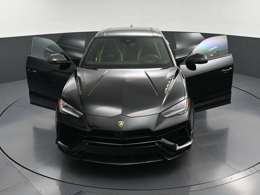 Used 2024 Lamborghini Urus Performante AWD/4WD image 39