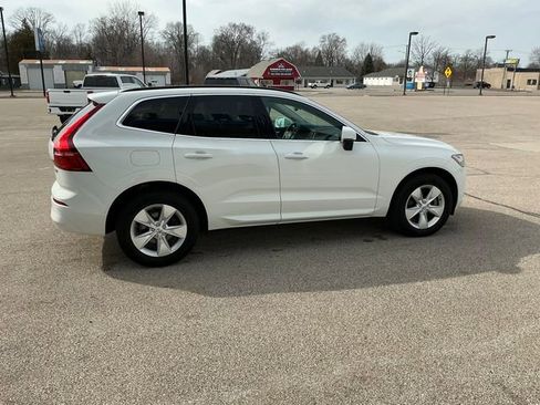 Used 2022 Volvo XC60 B5 Momentum image 18