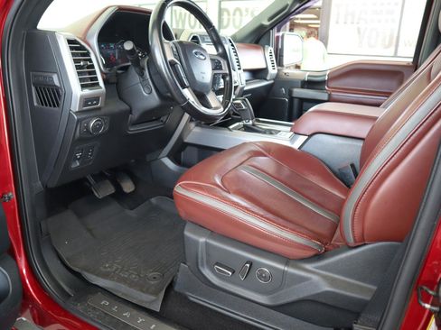 Used 2019 Ford F150 Platinum w/ Equipment Group 701A Luxury AWD/4WD image 43