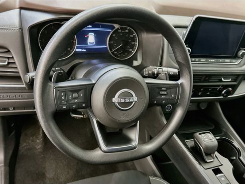 Used 2023 Nissan Rogue S AWD/4WD image 18