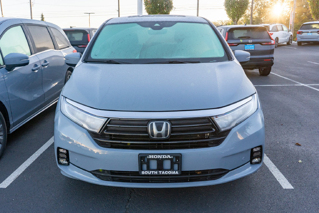 Used 2024 Honda Odyssey Elite image 2