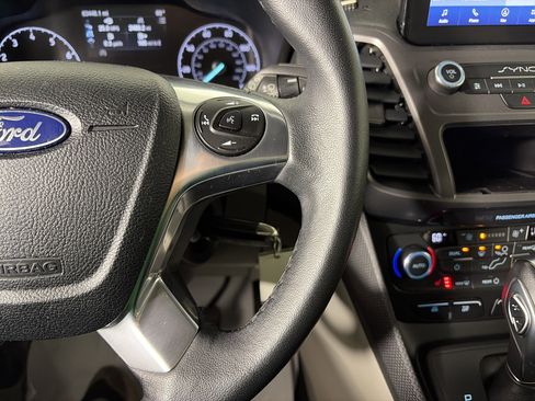 Used 2020 Ford Transit Connect XLT image 17