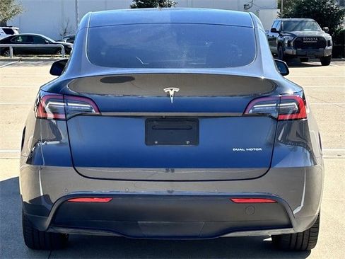 Used 2020 Tesla Model Y Long Range image 5