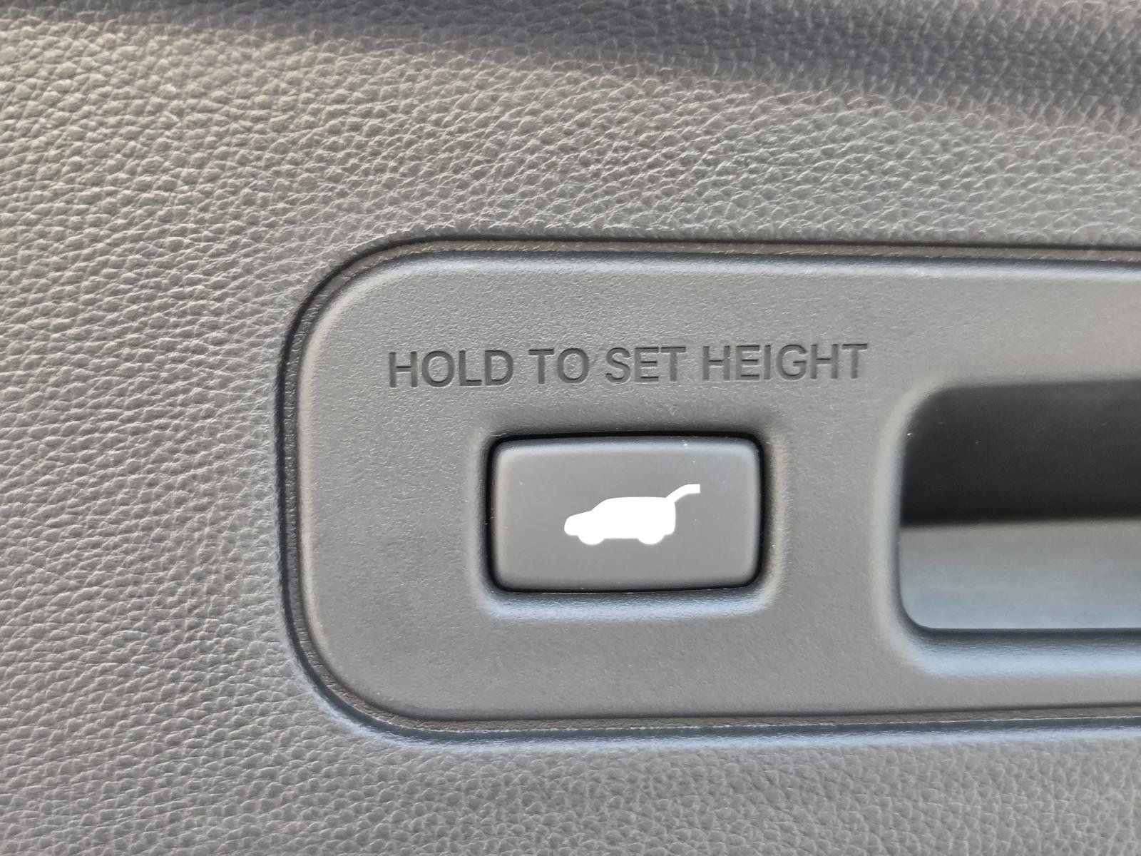 Used 2026 Acura MDX w/ Technology Package FWD image 10