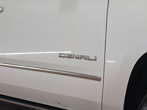 Used 2018 GMC Yukon Denali w/ Open Road Package image 9