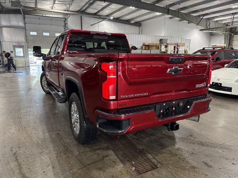Used 2025 Chevrolet Silverado 2500 High Country w/ Technology Package AWD/4WD image 4
