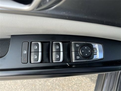 Certified 2024 Kia Carnival LX image 13