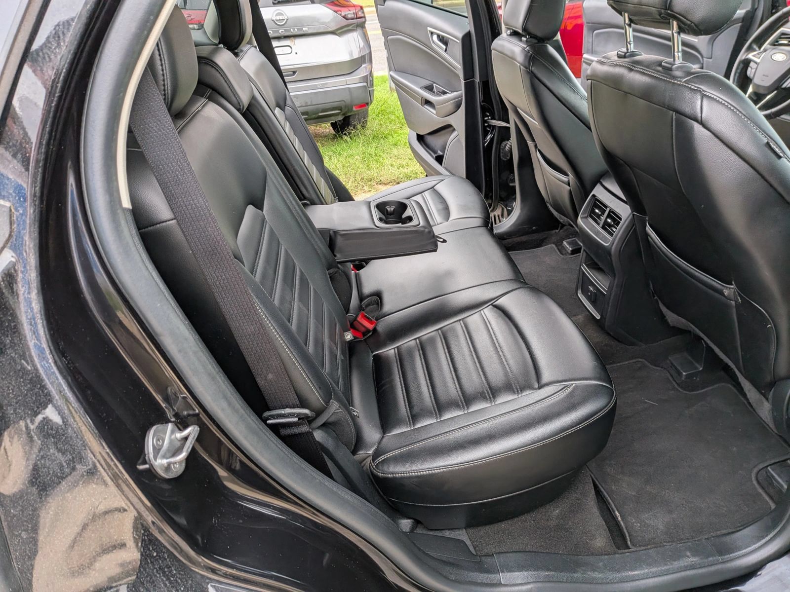 Used 2020 Ford Edge SEL AWD/4WD image 37