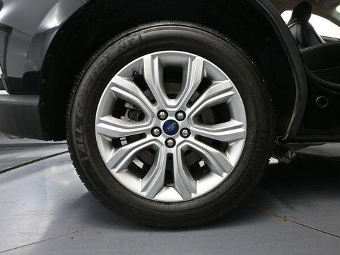Used 2022 Ford Edge Titanium w/ Equipment Group 301A AWD/4WD image 15