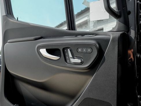 New 2025 Mercedes-Benz Sprinter 2500 image 13