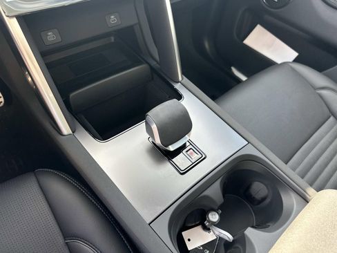 New 2026 Land Rover Discovery Sport Landmark AWD/4WD image 17