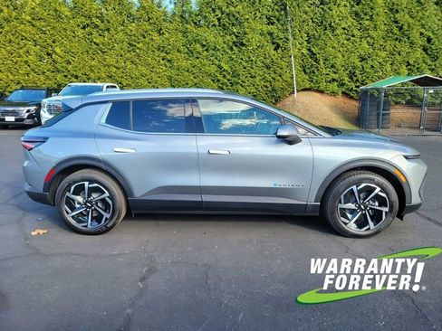 New 2026 Chevrolet Equinox EV LT image 8