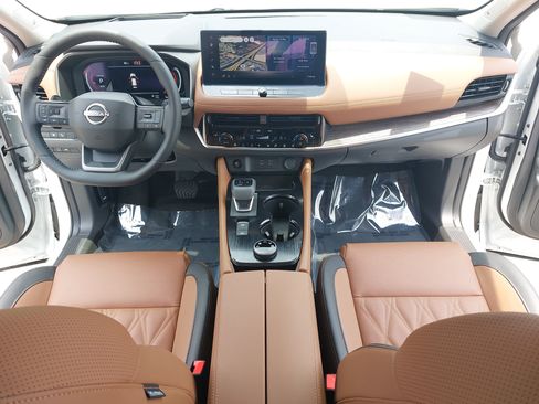 Used 2026 Nissan Rogue Platinum w/ Platinum Premium Package AWD/4WD image 9