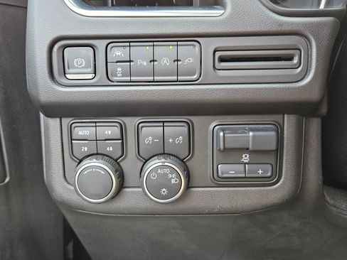 Used 2021 Chevrolet Tahoe RST w/ Luxury Package image 26