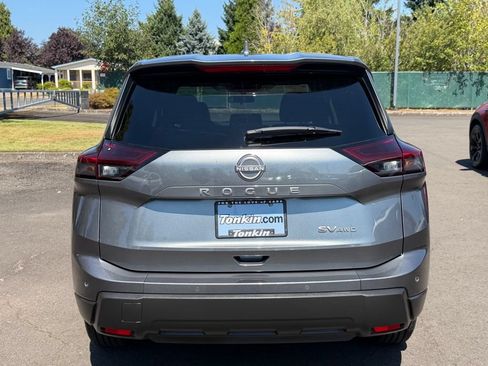 Used 2024 Nissan Rogue SV AWD/4WD image 7