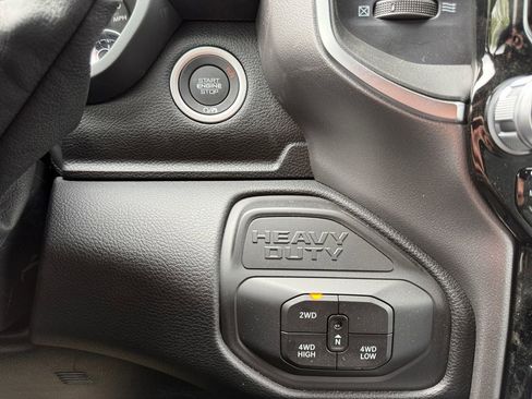 Used 2026 RAM 3500 Big Horn AWD/4WD image 30