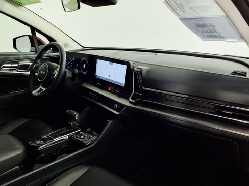 Used 2025 Kia Sportage SX FWD image 9