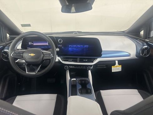 New 2026 Chevrolet Equinox EV LT image 16
