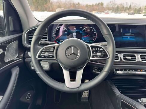 Used 2023 Mercedes-Benz GLS 450 4MATIC image 12