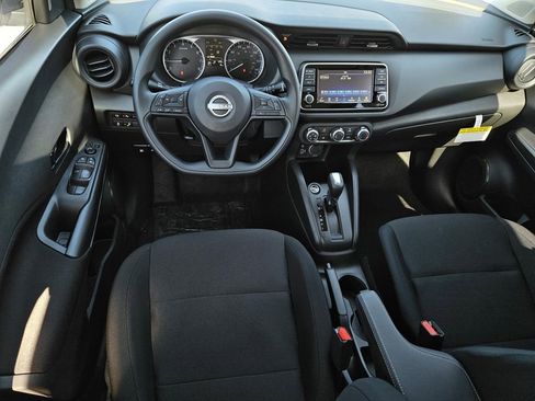 New 2025 Nissan Kicks Play S image 14