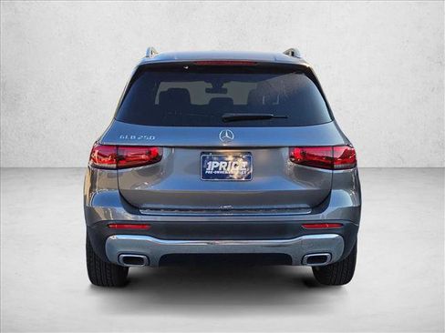 Used 2022 Mercedes-Benz GLB 250 w/ Premium Package Lite image 6