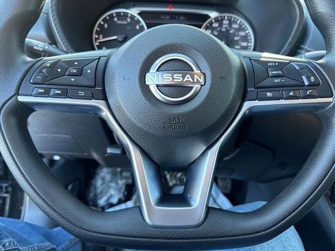 Used 2025 Nissan Sentra SV image 11