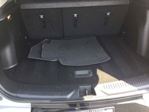 Used 2024 Buick Encore GX Sport Touring image 9