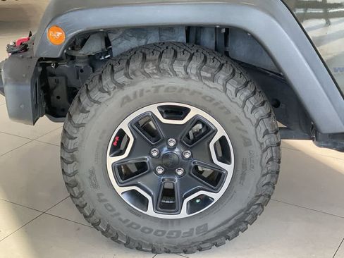 Used 2016 Jeep Wrangler Unlimited Rubicon AWD/4WD image 12