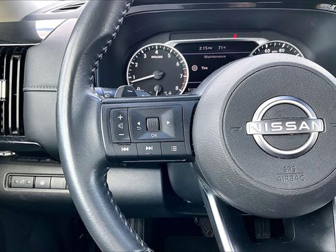 Used 2024 Nissan Pathfinder SV image 22