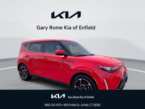Used 2023 Kia Soul EX FWD image 1