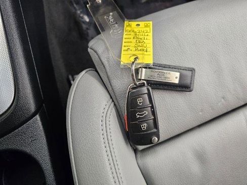 Used 2016 Audi Q3 2.0T Prestige w/ Prestige Package image 22