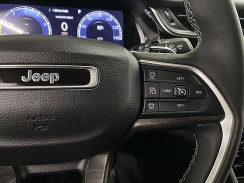 Used 2023 Jeep Grand Cherokee L Limited w/ Luxury Tech Group II AWD/4WD image 21