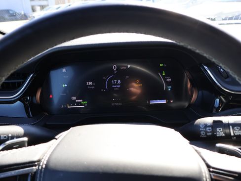 Used 2022 Jeep Grand Cherokee Overland w/ Advanced Protech Group III image 35