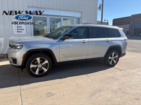 Used 2022 Jeep Grand Cherokee L Limited w/ Luxury Tech Group II AWD/4WD image 1