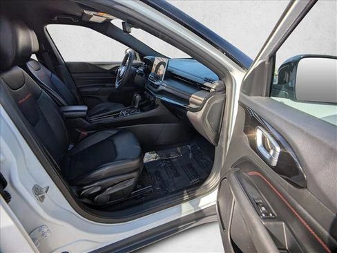 Used 2023 Jeep Compass Trailhawk image 11