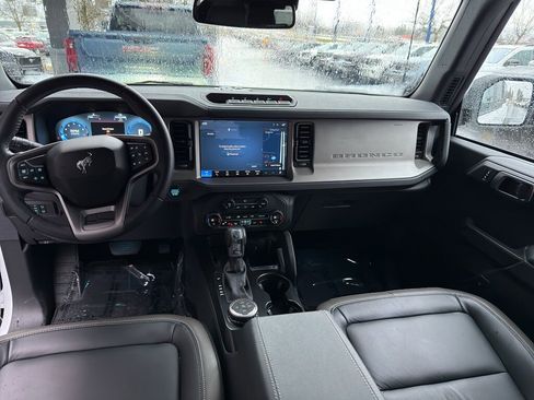 New 2025 Ford Bronco Outer Banks w/ Sasquatch Package image 23