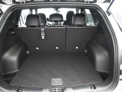 New 2026 Jeep Compass Latitude image 10